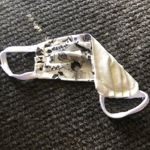 Mask w/ super comfy ears